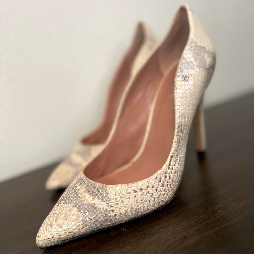 Vince Camuto Metallic White/Silver Snake Printed Pumps
